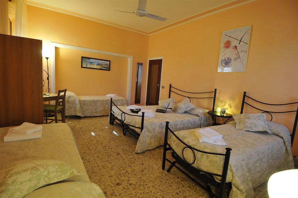 B&B Gate 52 Pisa Exterior photo